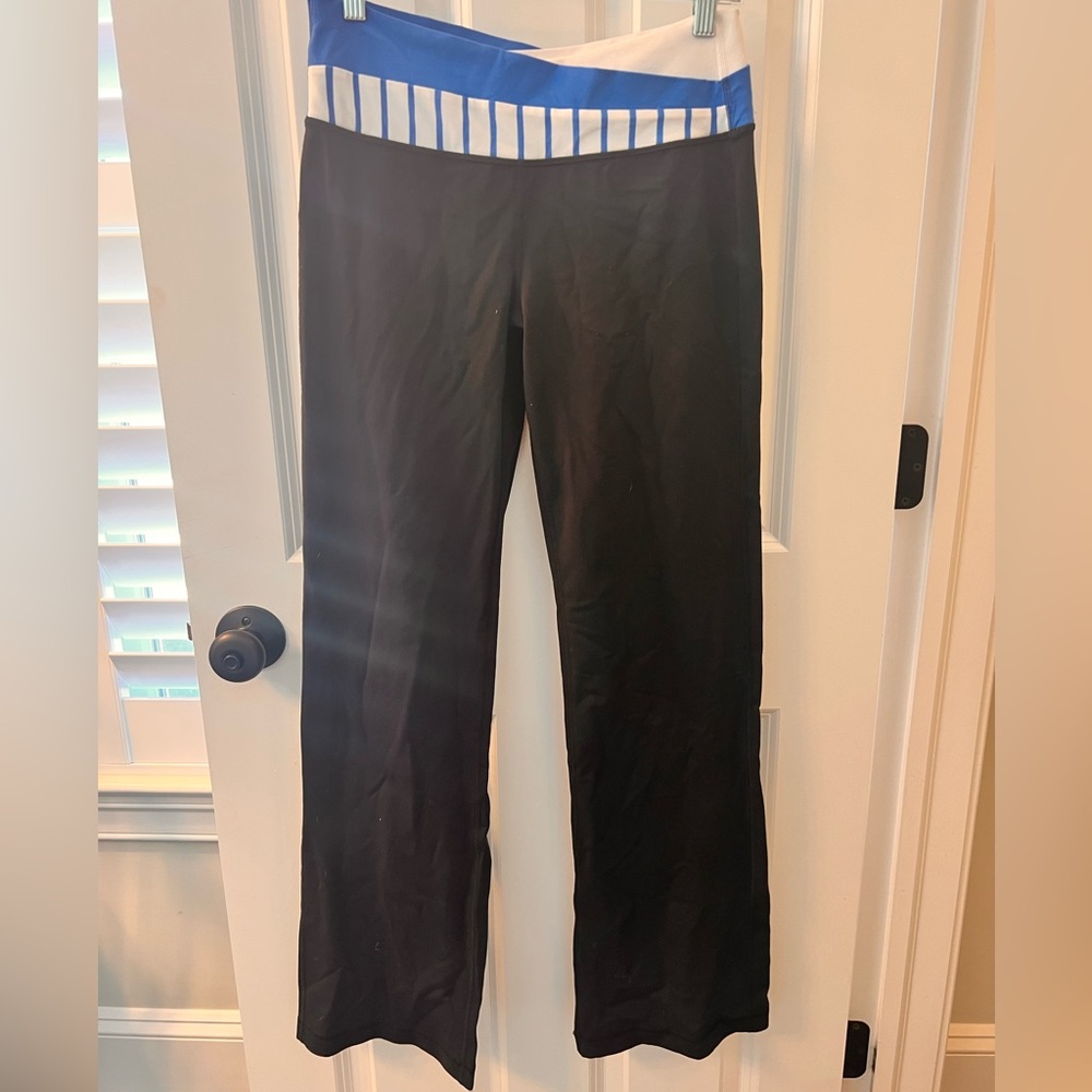 Lululemon size 8 regular yoga pants